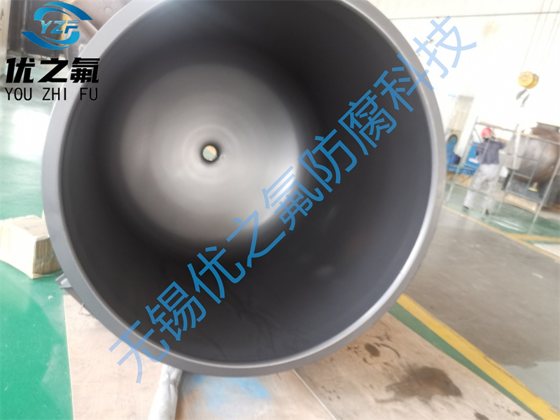 了解下襯四氟設(shè)備的特點(diǎn)
